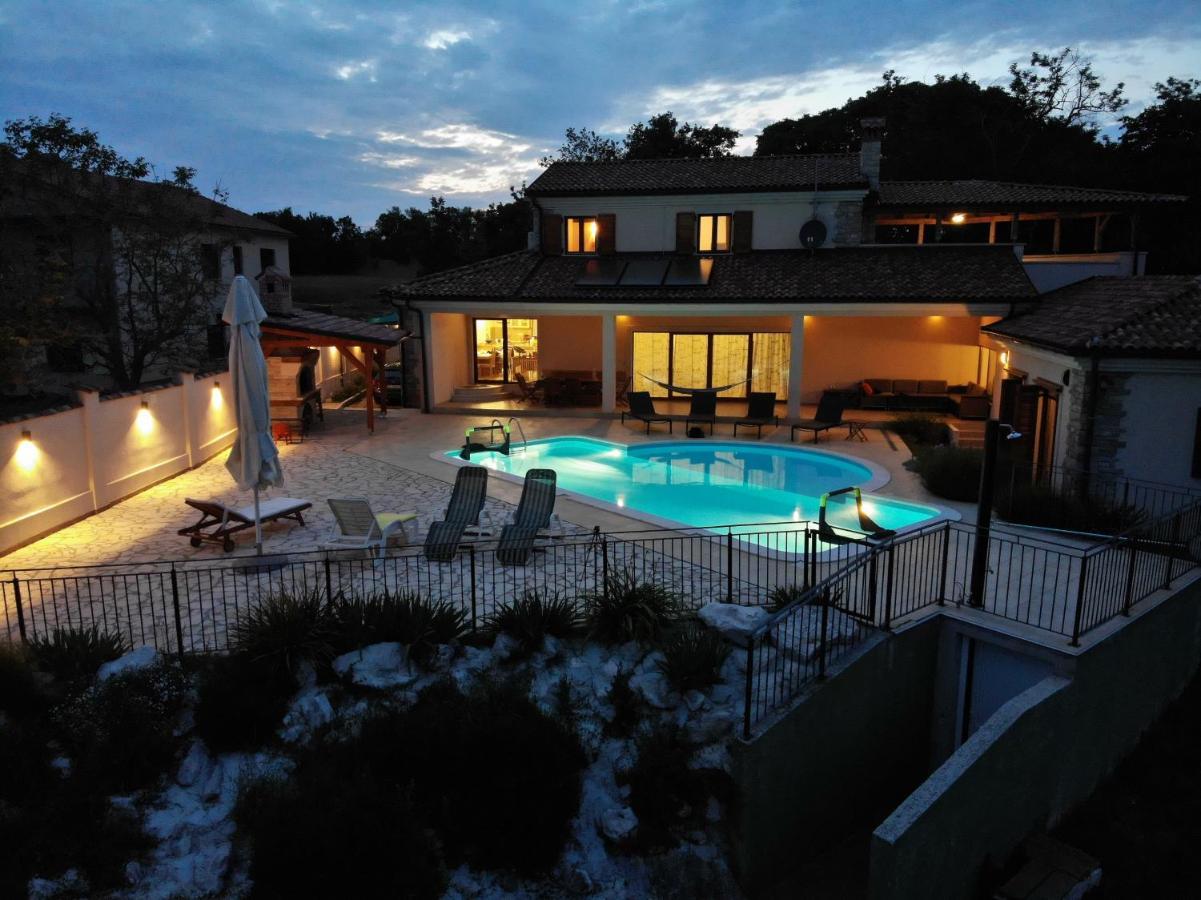 Villa Arton Heated Swimming-Pool Žminj Exteriör bild